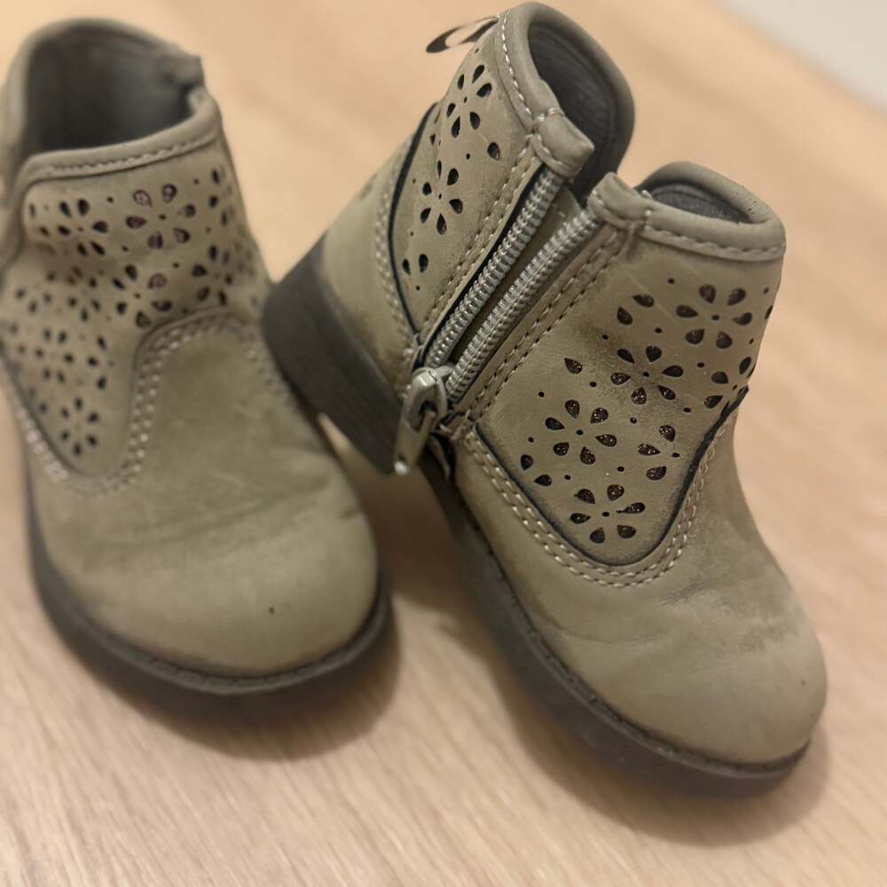 OshKosh B'gosh Estell Ankle Boots